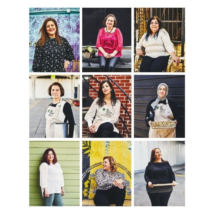 Portrait de neuf des femmes de l'équipe des filles fattoush